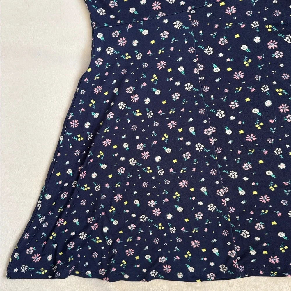 City Streets | Floral Short Sleeve Pullover Dress Navy Blue (M 10/12) - Picture 12 of 14